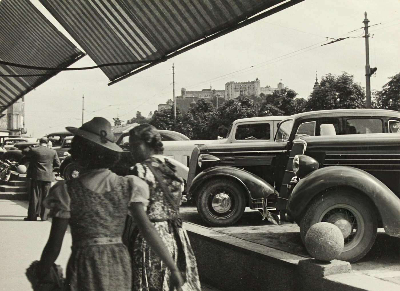 Traffic at the Salzburg Festival, 1936.
