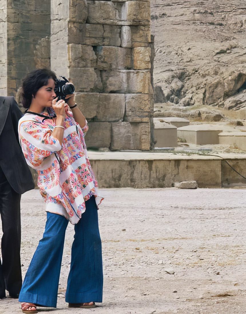 Elizabeth Taylor takes a tourist’s snapshot in Persepolis