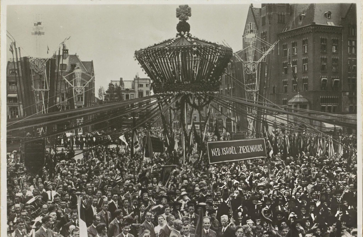 Decorations on Dam Square in Amsterdam at the Orange Society Celebration, 1937.