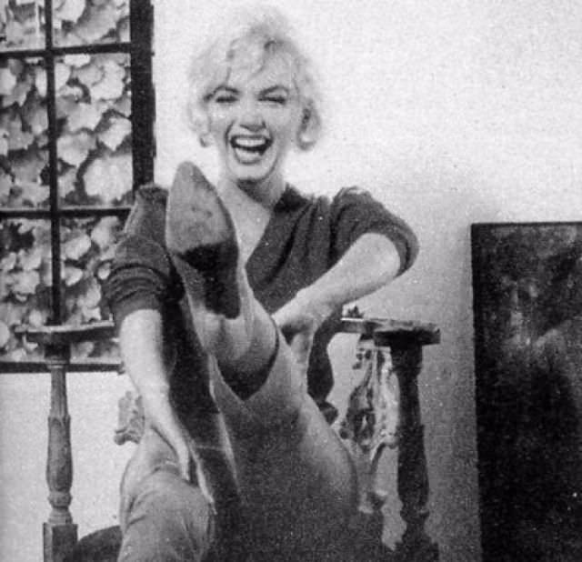 Marilyn Monroe's Last Photos: Allan Grant's 1962 Session at Her Home