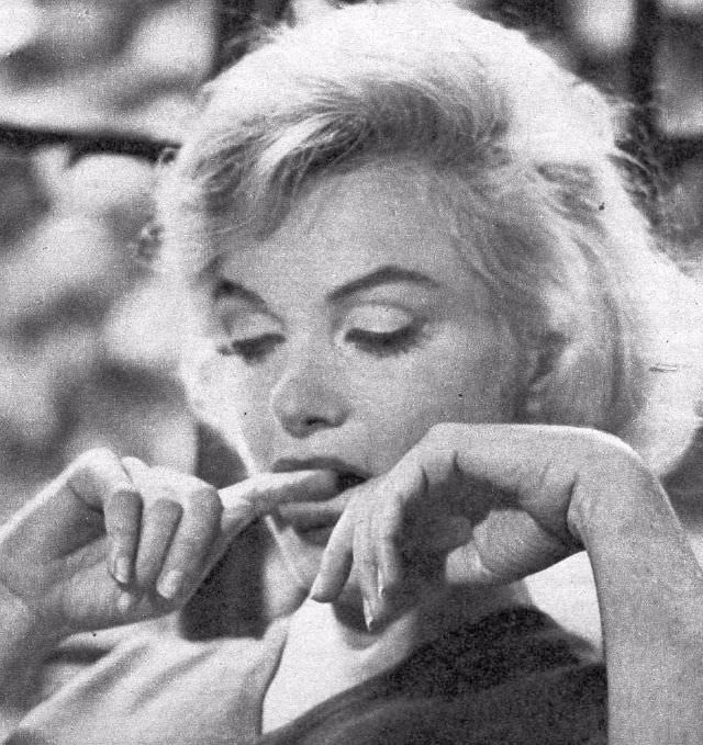 Marilyn Monroe's Last Photos: Allan Grant's 1962 Session at Her Home