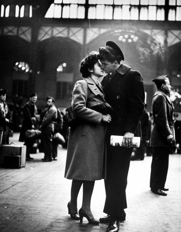 Love and War: Emotional Farewells at NYC’s Penn Station During WWII