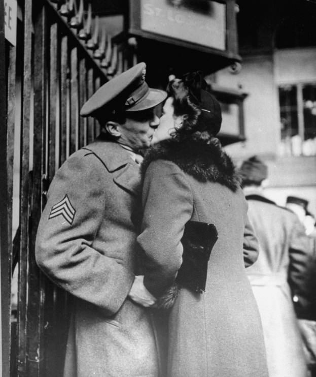 Love and War: Emotional Farewells at NYC’s Penn Station During WWII