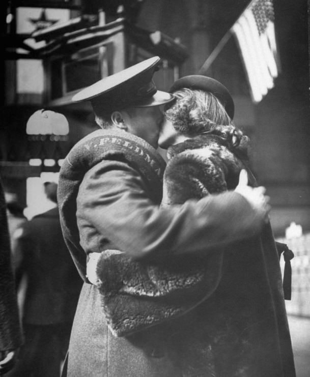 Love and War: Emotional Farewells at NYC’s Penn Station During WWII