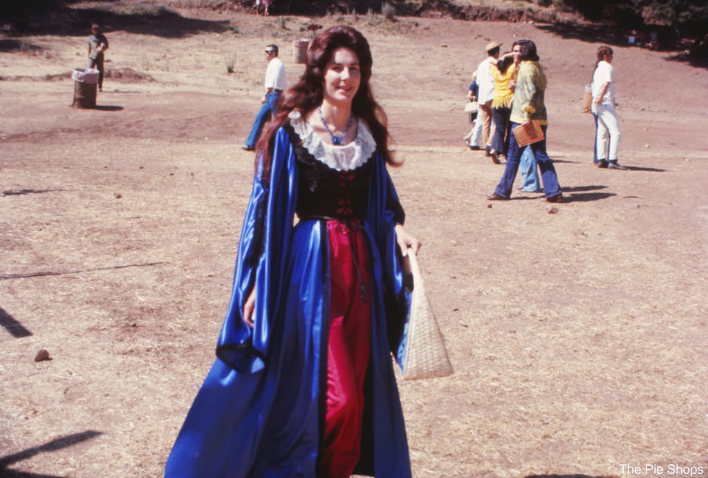 Stunning Vintage Photos from the Renaissance Pleasure Faire in the 1970s
