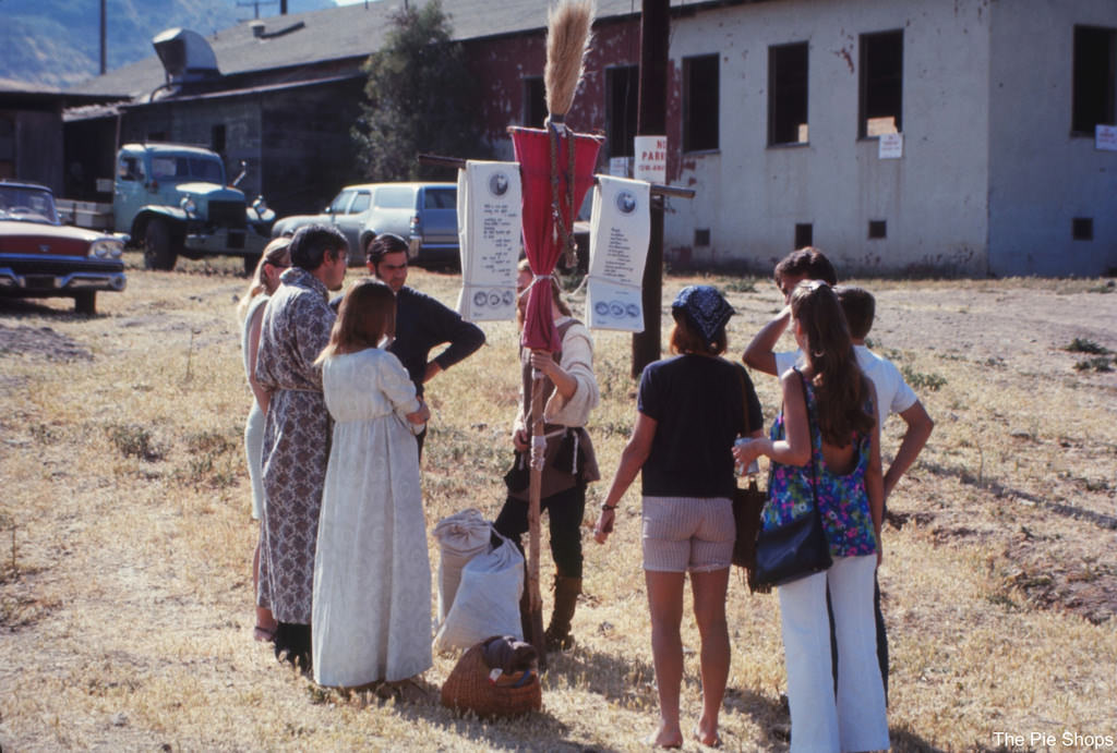 Stunning Vintage Photos from the Renaissance Pleasure Faire in the 1970s