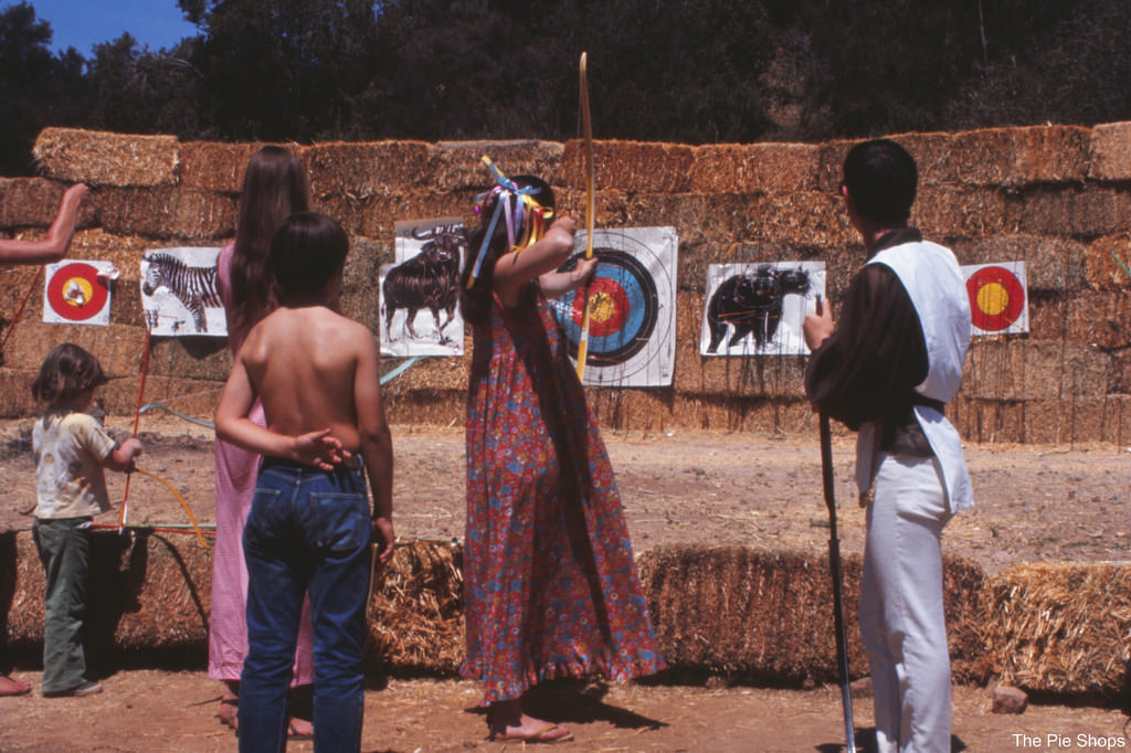 Stunning Vintage Photos from the Renaissance Pleasure Faire in the 1970s