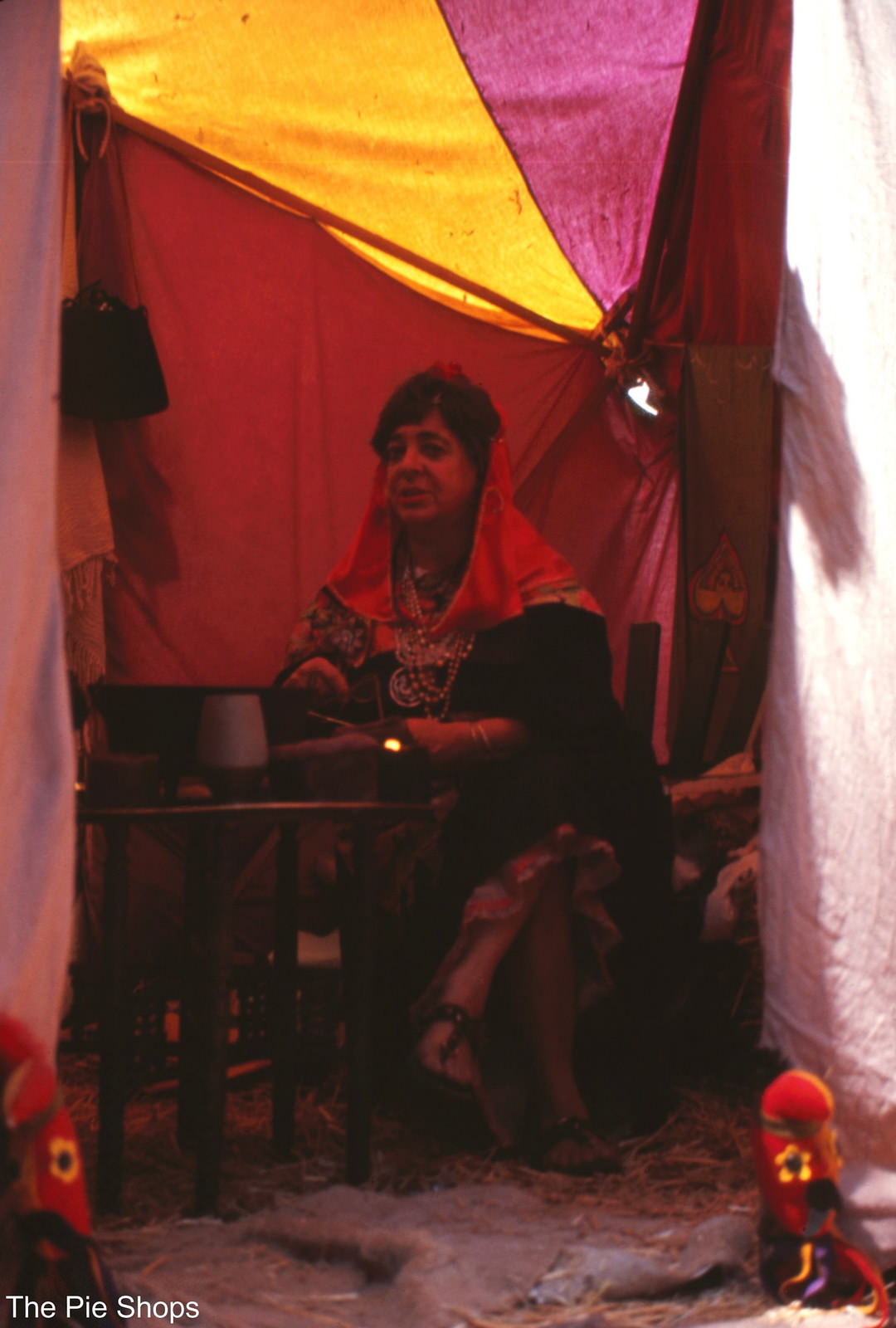 Stunning Vintage Photos from the Renaissance Pleasure Faire in the 1970s