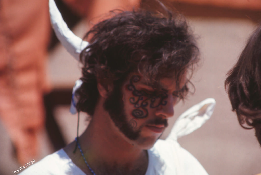 Stunning Vintage Photos from the Renaissance Pleasure Faire in the 1970s