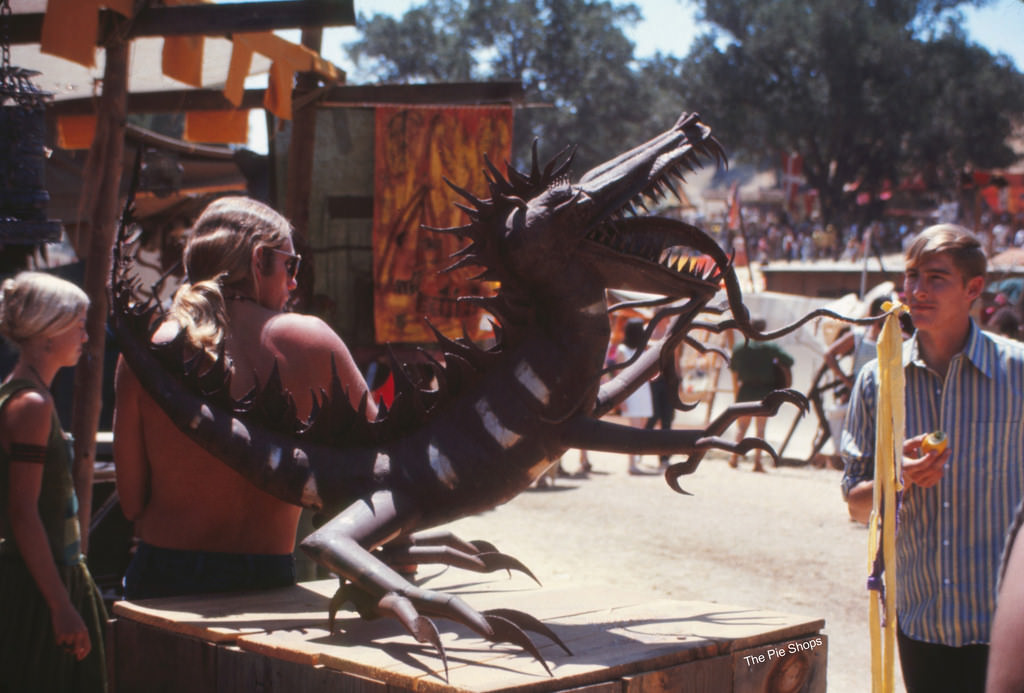 Stunning Vintage Photos from the Renaissance Pleasure Faire in the 1970s