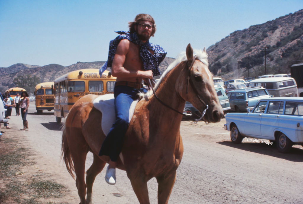 Stunning Vintage Photos from the Renaissance Pleasure Faire in the 1970s