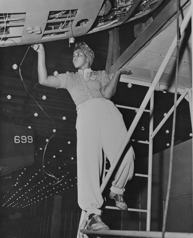 Facing Two Fronts: African American Women Working During World War II