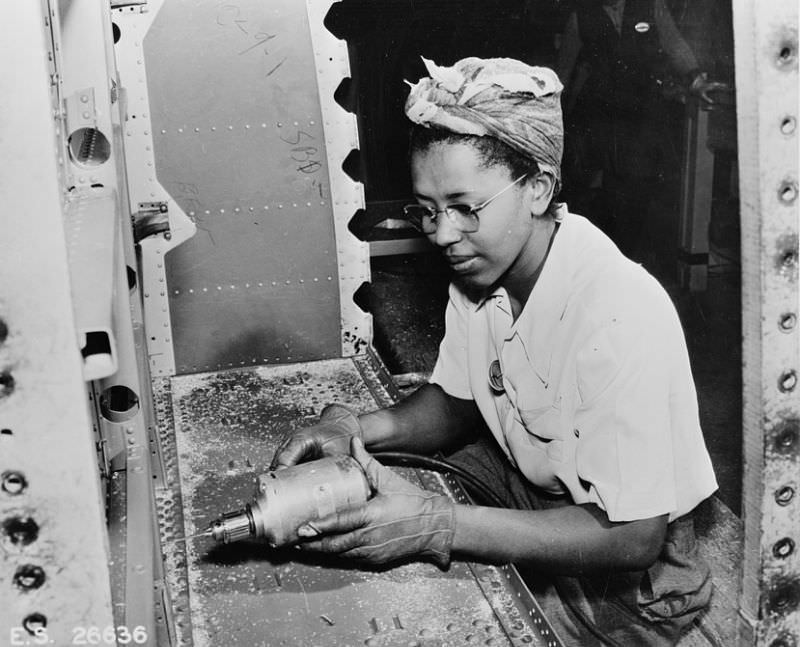 Facing Two Fronts: African American Women Working During World War II
