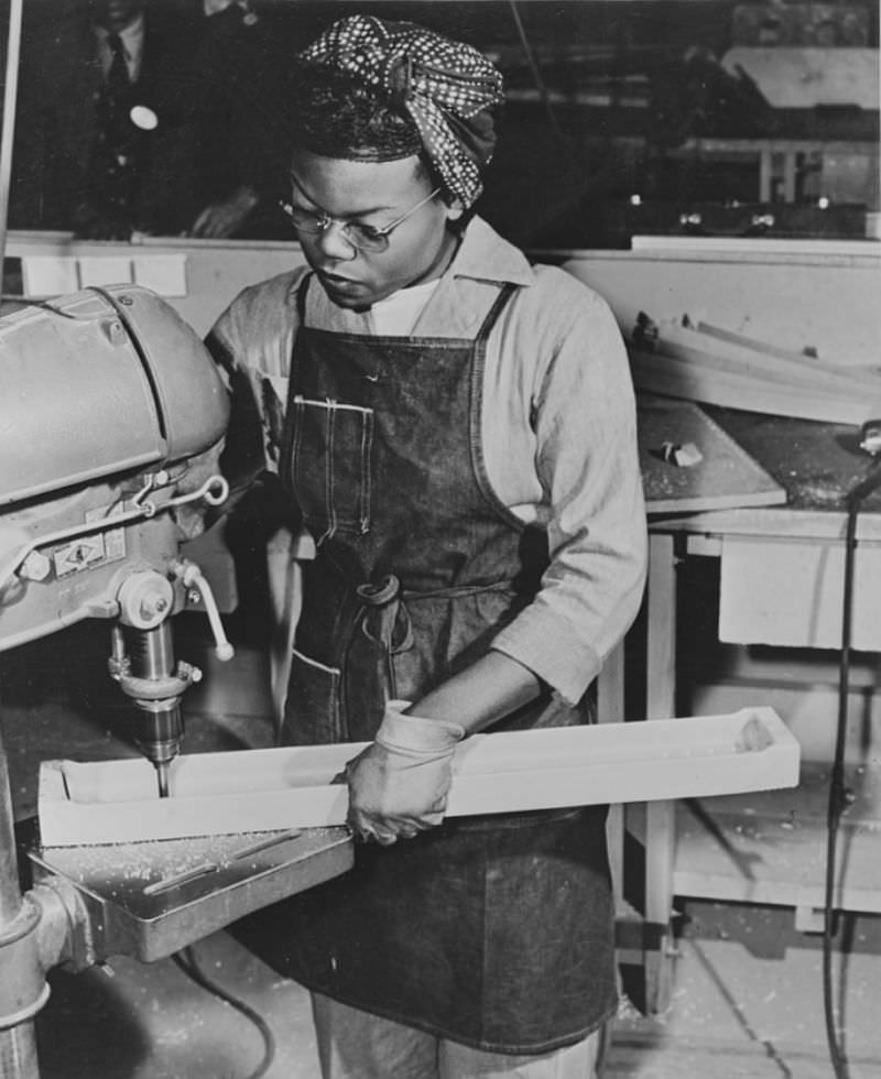 Facing Two Fronts: African American Women Working During World War II