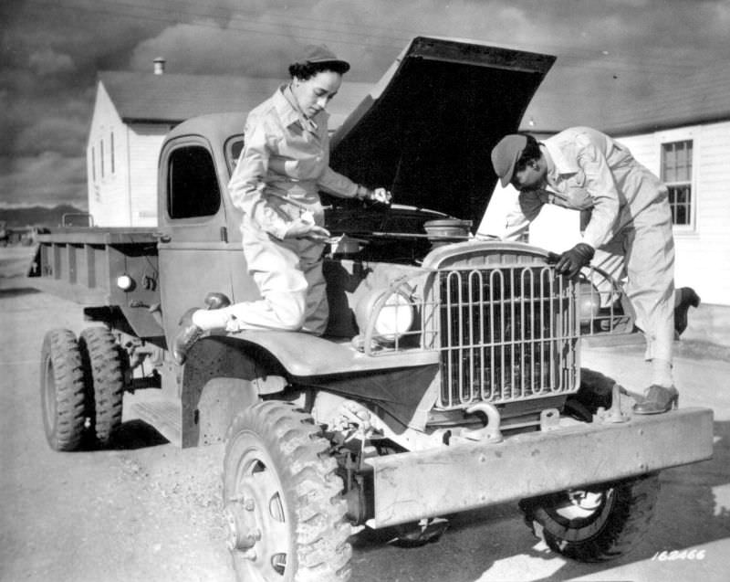 Facing Two Fronts: African American Women Working During World War II