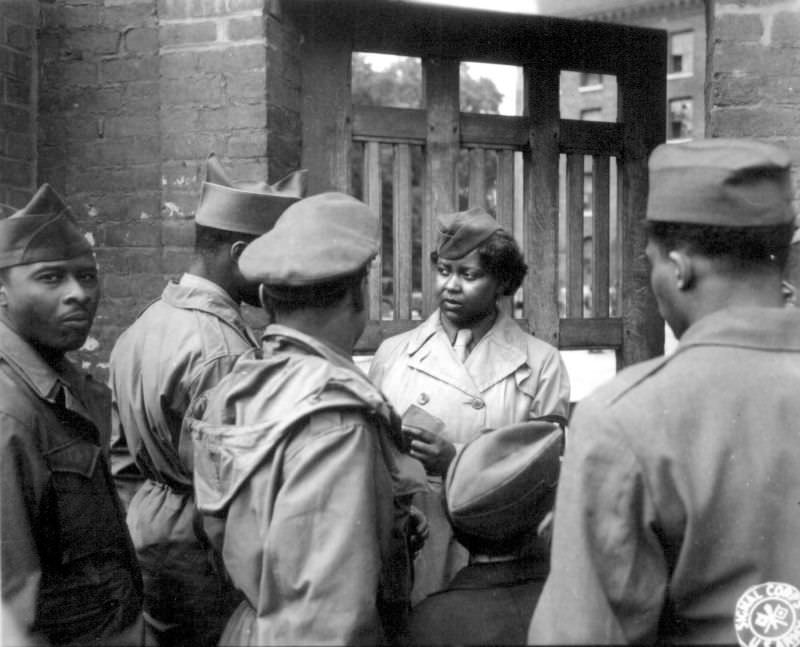 Facing Two Fronts: African American Women Working During World War II