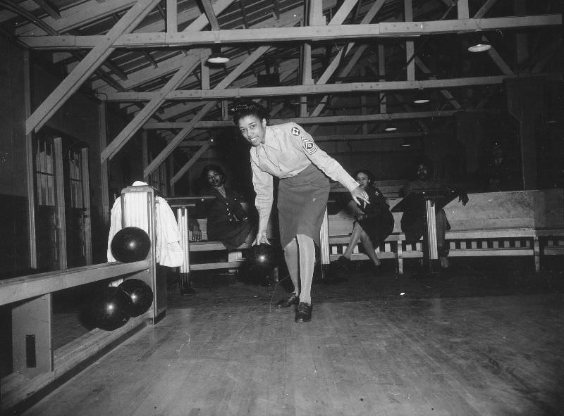 Facing Two Fronts: African American Women Working During World War II