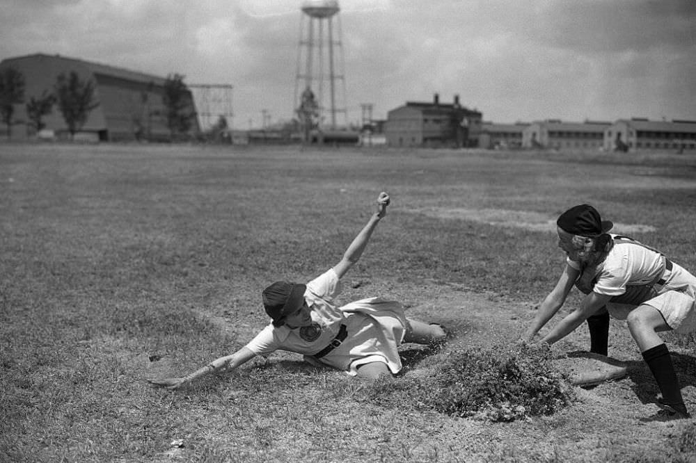 Beyond "A League of Their Own": The Story and Photos of the All-American Girls Professional Baseball League (1943-1954)