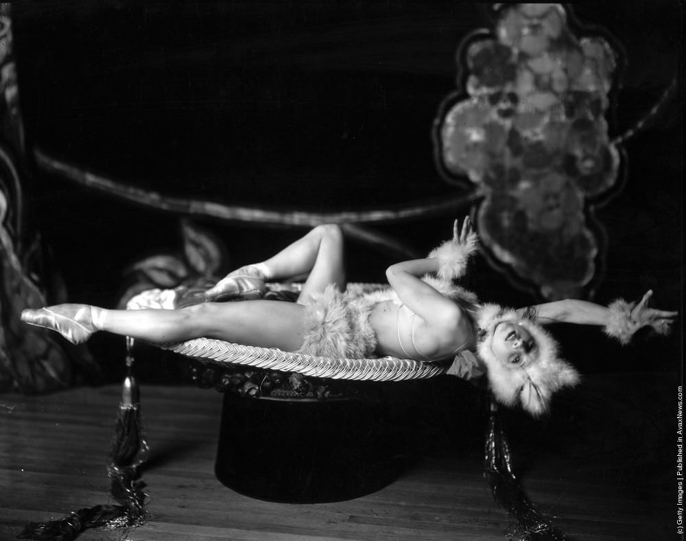 Natacha Nattova performing in “Playtime” at the Piccadilly Hotel, London, 1925.