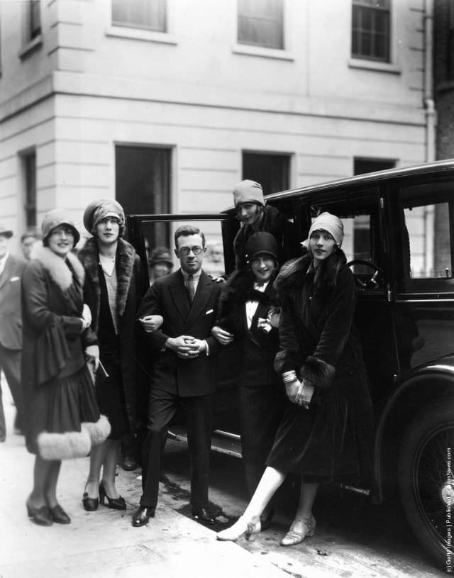 Original members of the “Hoffman Girls” in “Shake Your Feet”, 1925.