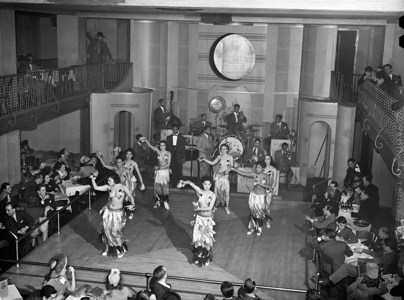 Cabaret show, Chicago, Illinois, 1941.