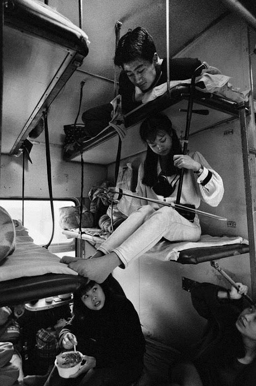 Riding the Rails in 1970s China: Wang Fuchun's Train Photos