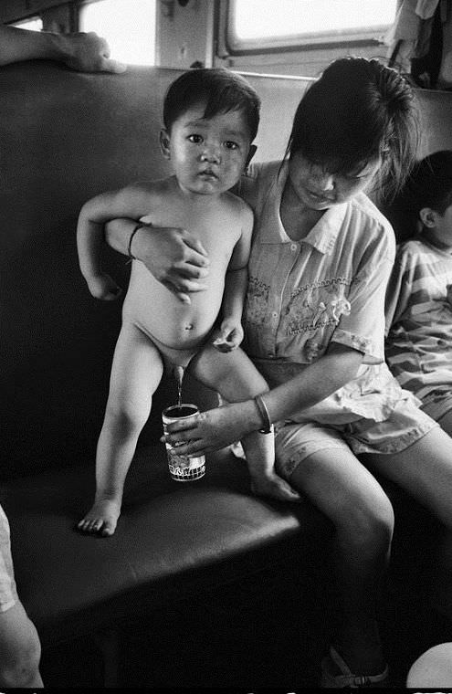 Riding the Rails in 1970s China: Wang Fuchun's Train Photos