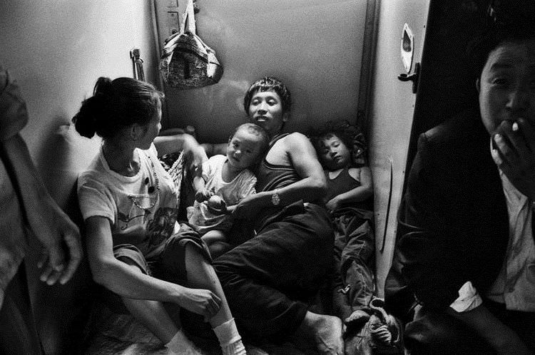 Riding the Rails in 1970s China: Wang Fuchun's Train Photos