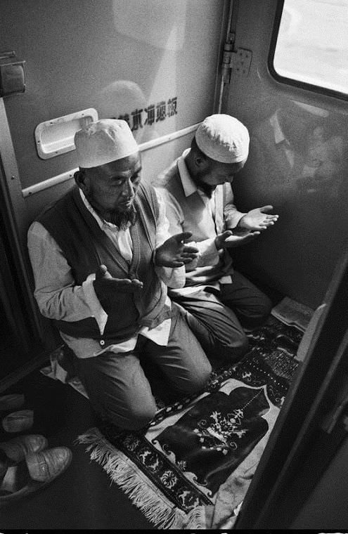 Riding the Rails in 1970s China: Wang Fuchun's Train Photos