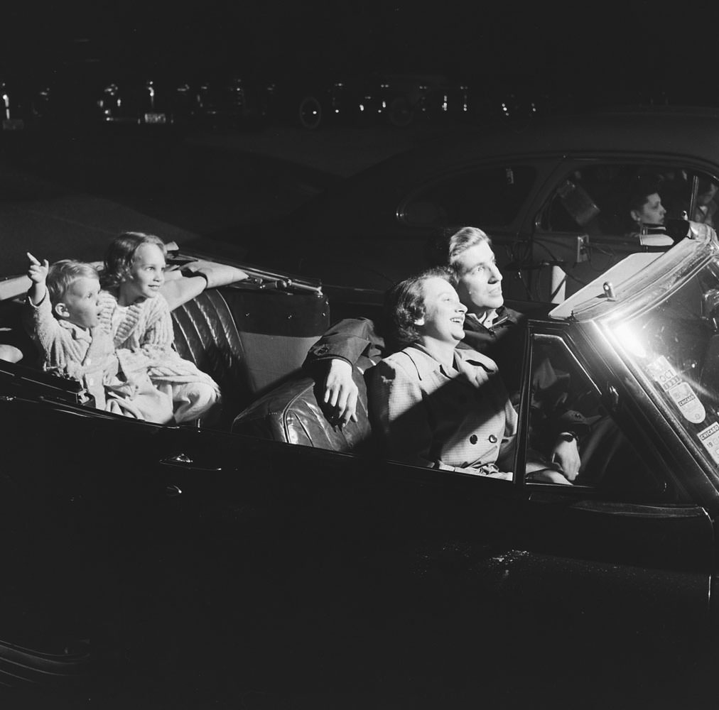 Drive-in theater, Chicago, 1951