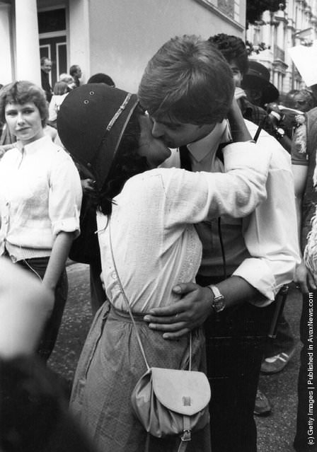 Women on the Beat: A Look at Vintage Photos of Female Police Officers