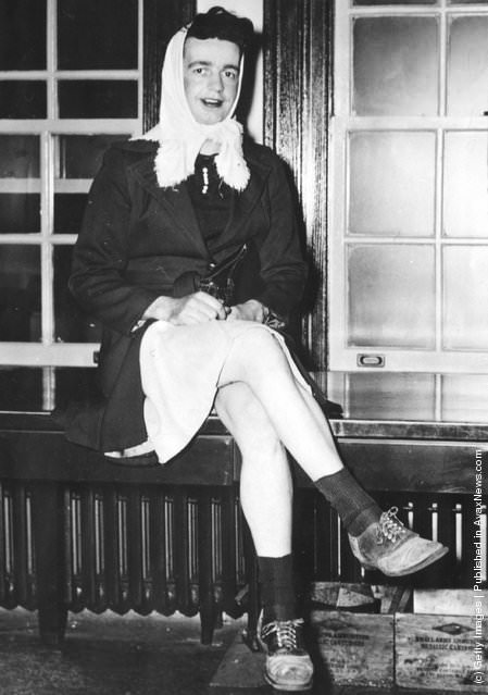 Women on the Beat: A Look at Vintage Photos of Female Police Officers