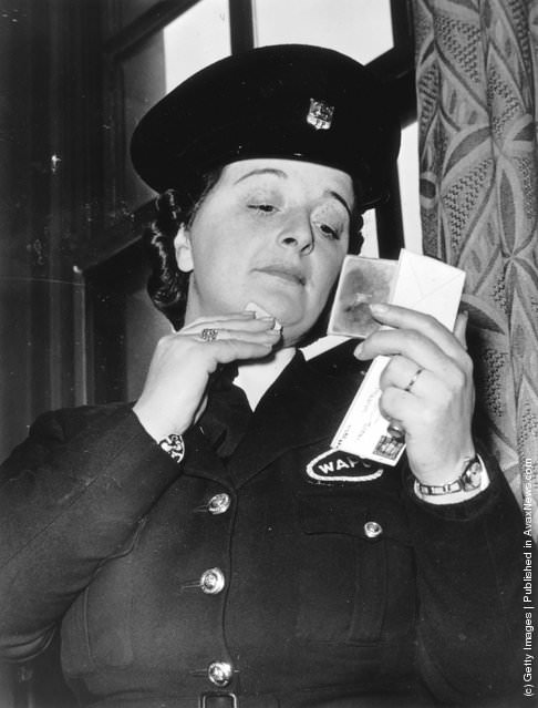Women on the Beat: A Look at Vintage Photos of Female Police Officers