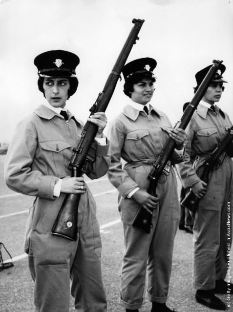Women on the Beat: A Look at Vintage Photos of Female Police Officers