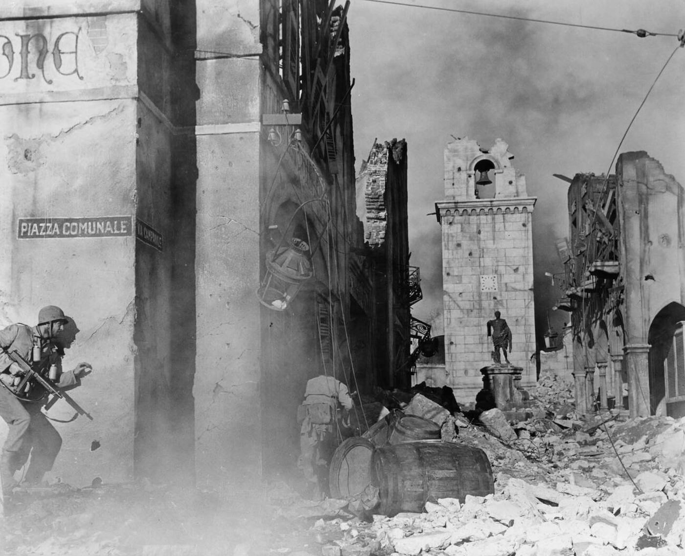 Scene from *Story of G.I. Joe*, 1945.