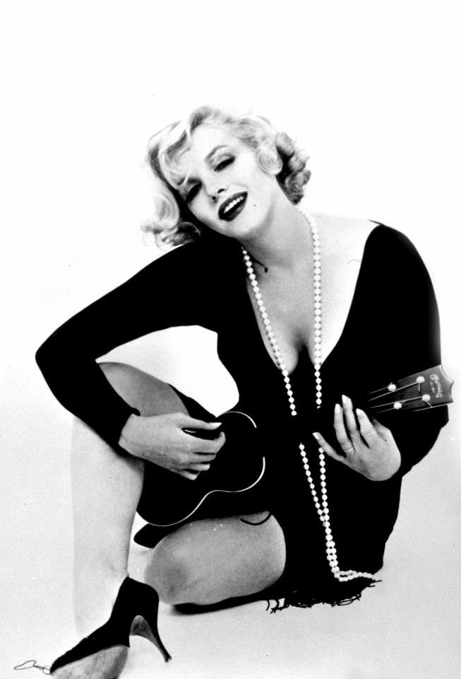 Marilyn Monroe's April 1959 Photoshoot for 'Some Like It Hot'