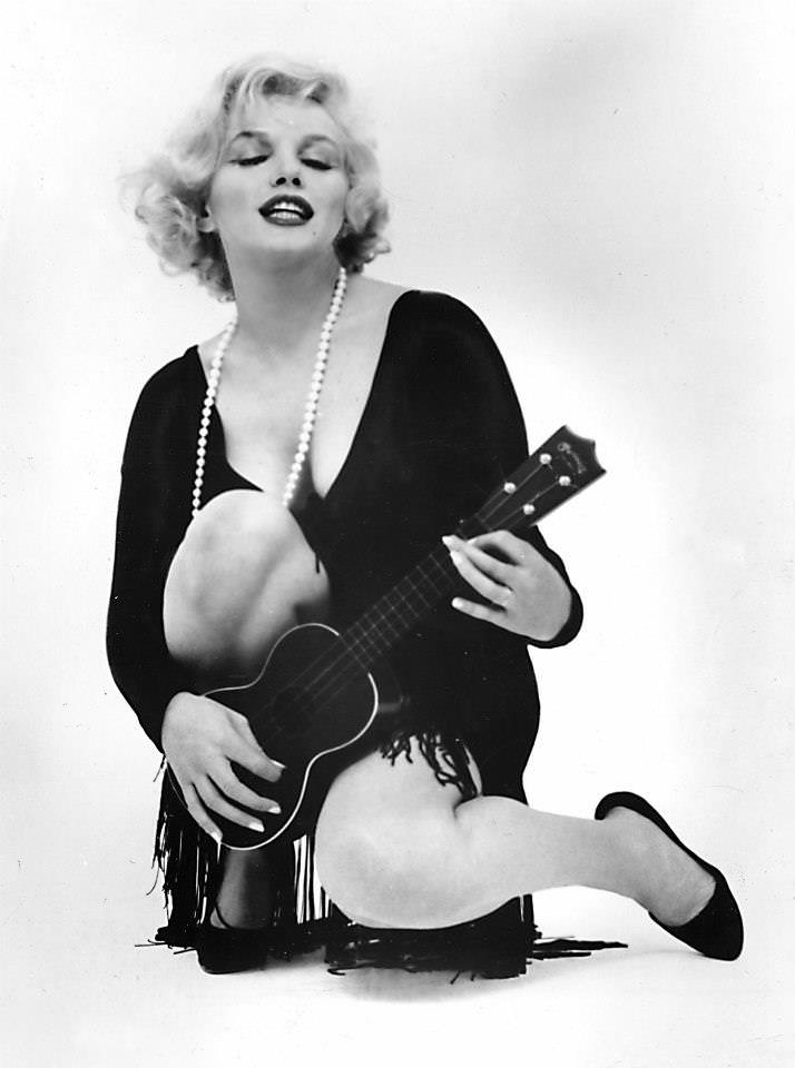 Marilyn Monroe's April 1959 Photoshoot for 'Some Like It Hot'