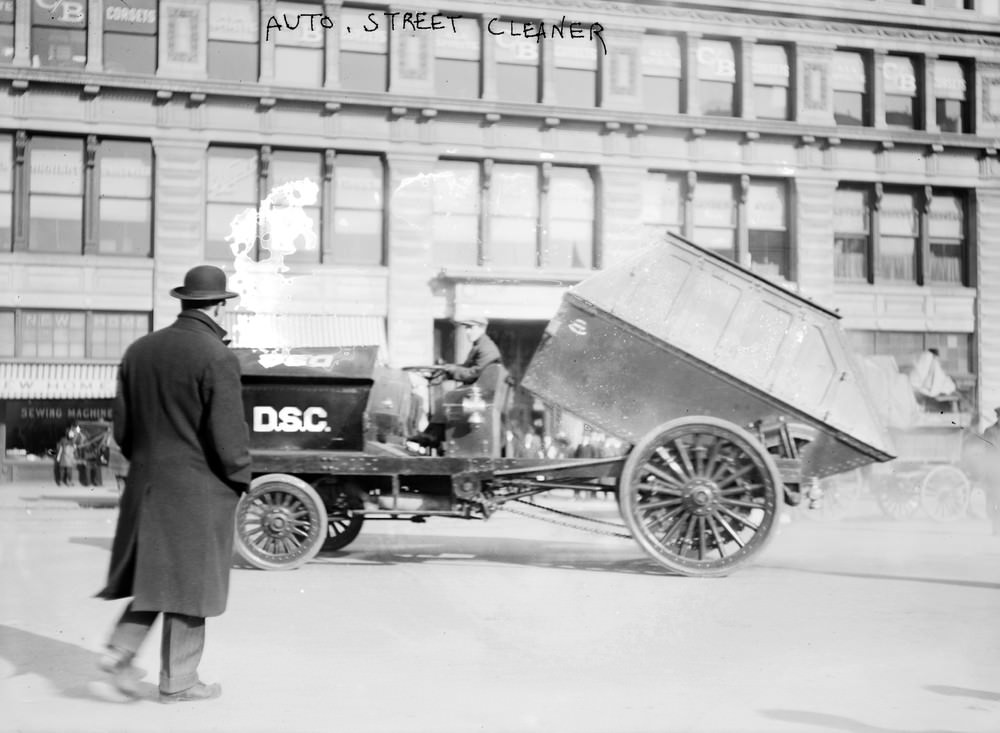 Street cleaning vehicle by Magnus Butler, New York City, 1910s.