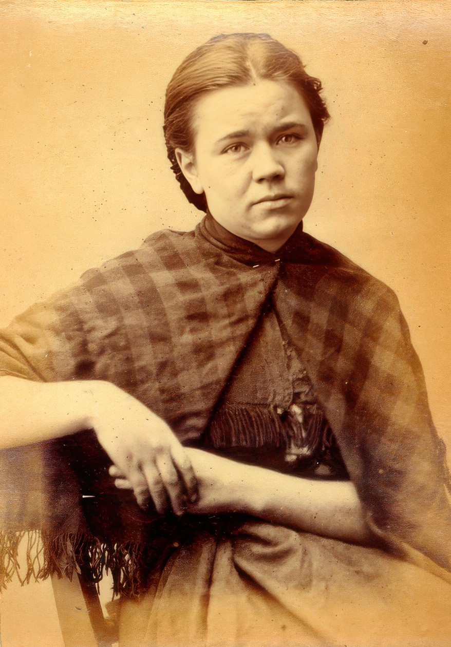 After stealing a waistcoat, Ann Burns was sentenced to one month imprisonment. She was 18.