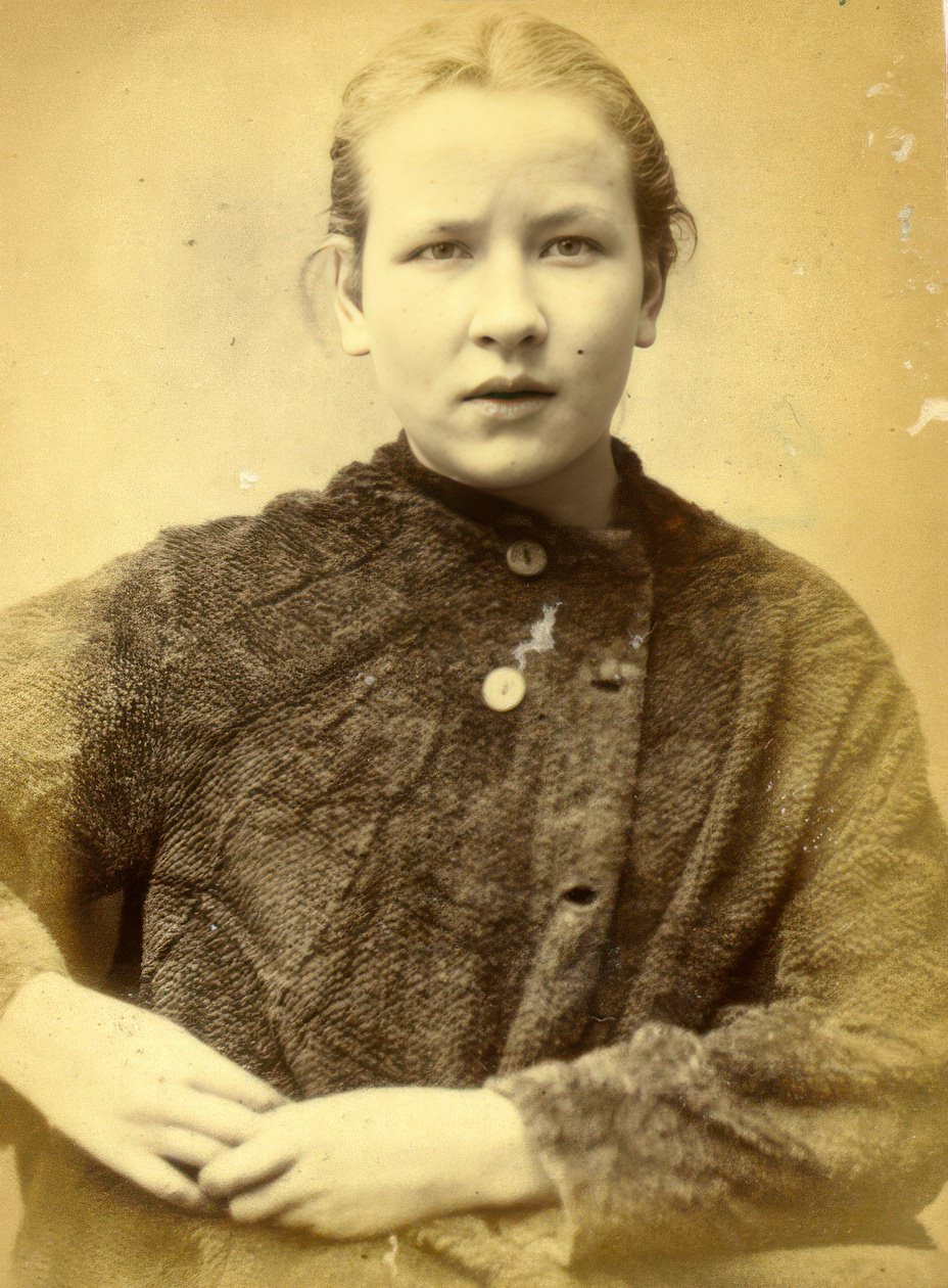 Seventeen-year-old Catherine Kelly was found guily of stealing bed linen and was sent to prison for three months.
