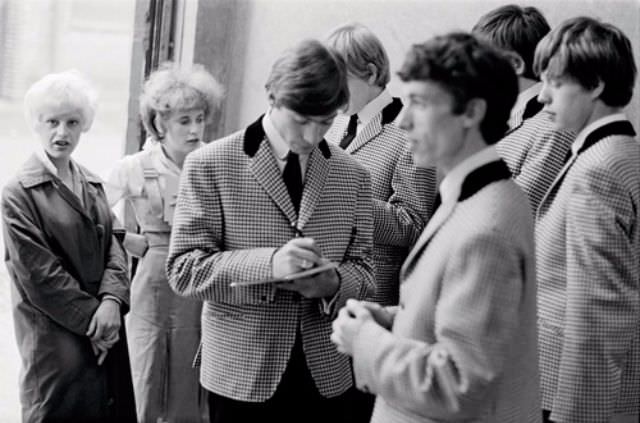 Before the Fame: Philip Townsend's Early Photos of The Rolling Stones (1962)