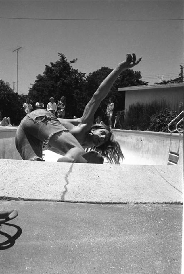 Concrete Waves and Tube Socks: Cool Vintage Photos of 1970s Skateboarding