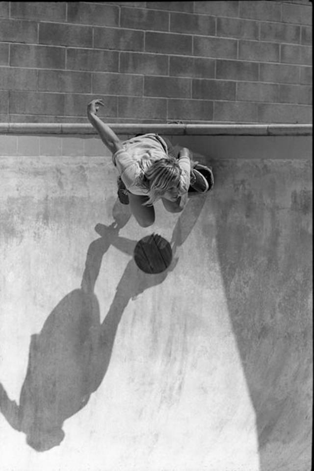 Concrete Waves and Tube Socks: Cool Vintage Photos of 1970s Skateboarding