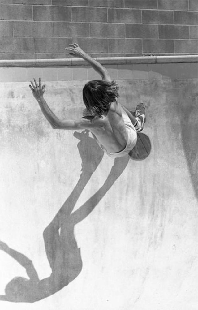 Concrete Waves and Tube Socks: Cool Vintage Photos of 1970s Skateboarding