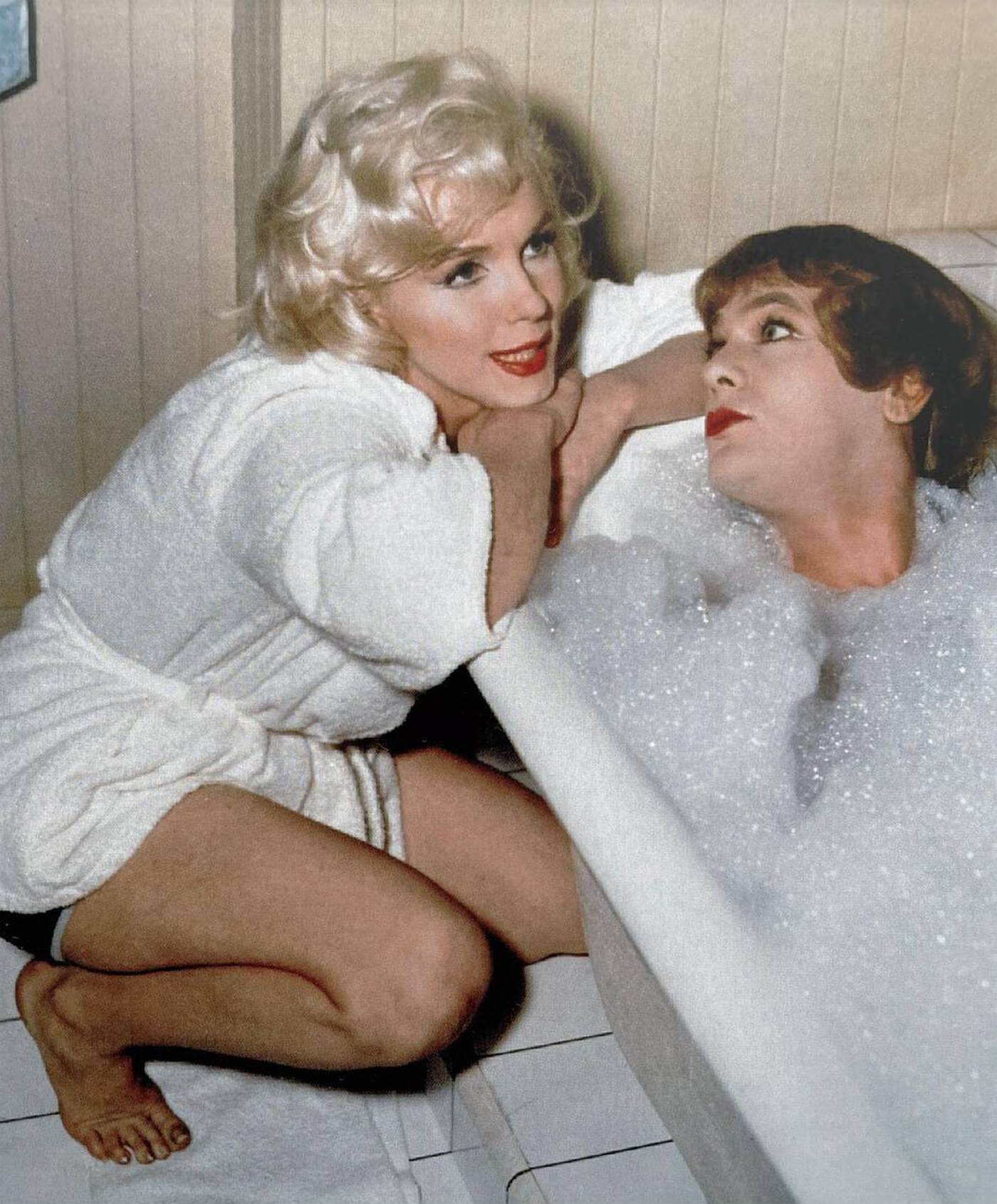 Marilyn Monroe and Tony Curtis in ‘Some Like It Hot’, 1959.