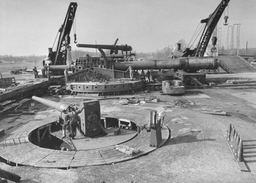 On the Firing Line: Women Testing Weapons and Handling Instruments at Aberdeen Proving Ground During WWII