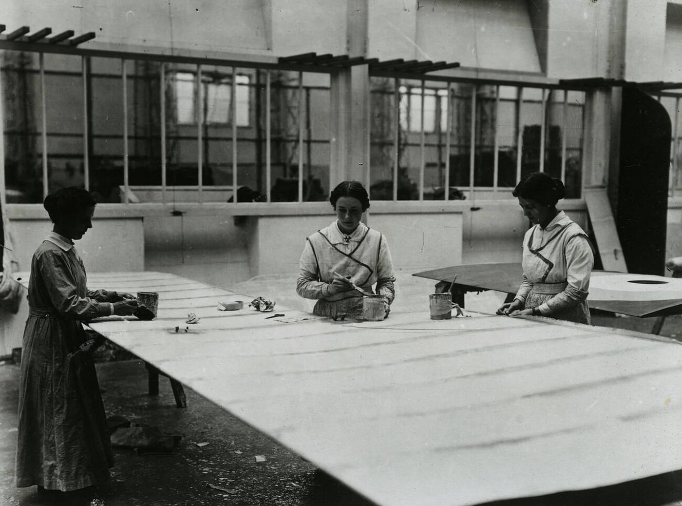 Women working on aircraft maintenance, World War II