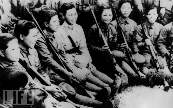 Chinese women receiving rifle training, World War II