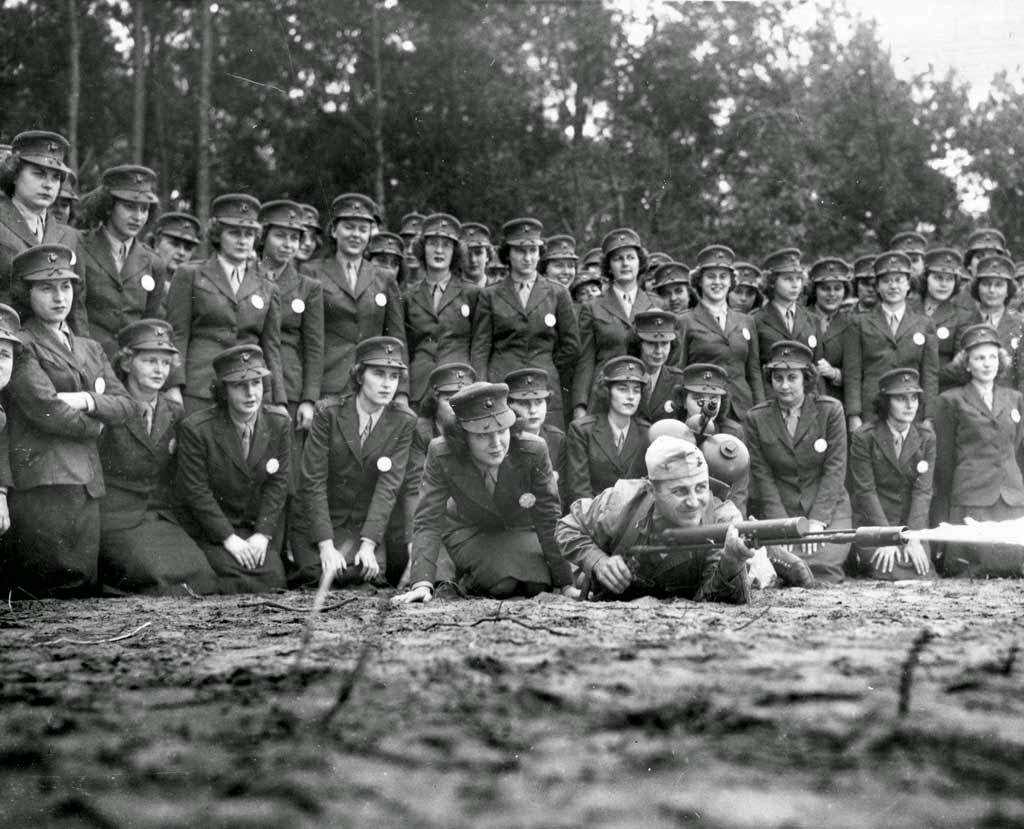 U.S. Marine Corps Women's Reservists, World War II