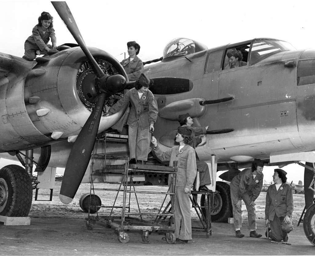 U.S. Marine Corps Women's Reservists working on a PBJ, 1945